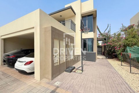 Villa til salg i Dubai Hills Estate, Dubai, UAE 5 soveværelser, 254 kvm № 654304 - foto 2