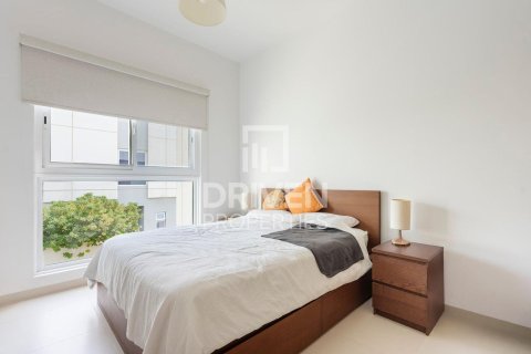 Townhouse in Dubai Land, Dubai, UAE 3 bedrooms, 179 sq.m. № 654306 - photo 11