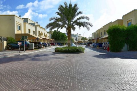 Villa til salg i Al Reef, Abu Dhabi, UAE 2 soveværelser, 170.2 kvm № 731418 - foto 19