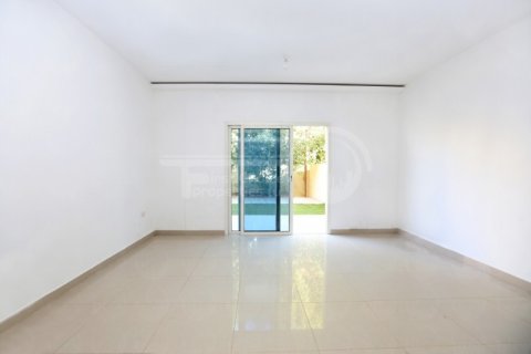 Villa til salg i Al Reef, Abu Dhabi, UAE 2 soveværelser, 170.2 kvm № 731418 - foto 12