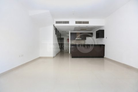 Villa til salg i Al Reef, Abu Dhabi, UAE 2 soveværelser, 170.2 kvm № 731418 - foto 4