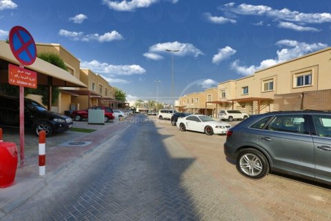 Villa til salg i Al Reef, Abu Dhabi, UAE 2 soveværelser, 170.2 kvm № 731418 - foto 14