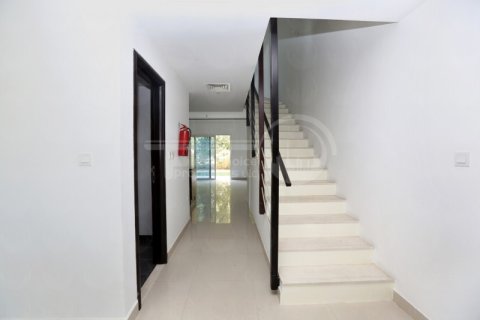 Villa til salg i Al Reef, Abu Dhabi, UAE 2 soveværelser, 170.2 kvm № 731418 - foto 13