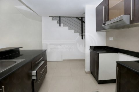 Villa til salg i Al Reef, Abu Dhabi, UAE 2 soveværelser, 170.2 kvm № 731418 - foto 5