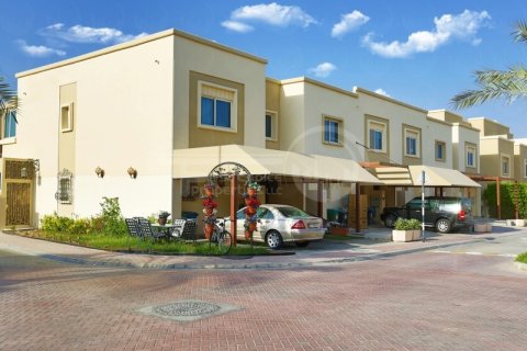 Villa til salg i Al Reef, Abu Dhabi, UAE 2 soveværelser, 170.2 kvm № 731418 - foto 2
