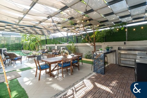 Villa te koop in Al Furjan, Dubai, VAE 5 slaapkamers, 569 vr.m., nr 688653 - foto 19