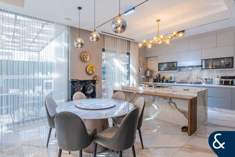 Villa te koop in Al Furjan, Dubai, VAE 5 slaapkamers, 569 vr.m., nr 688653 - foto 3