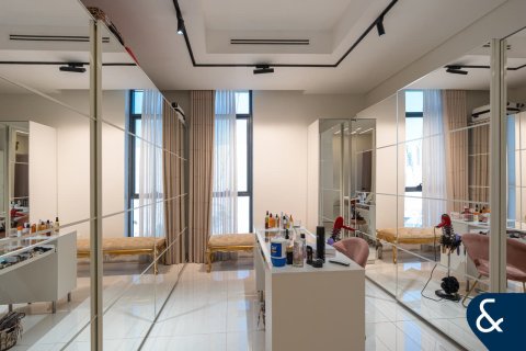 Villa te koop in Al Furjan, Dubai, VAE 5 slaapkamers, 569 vr.m., nr 688653 - foto 17