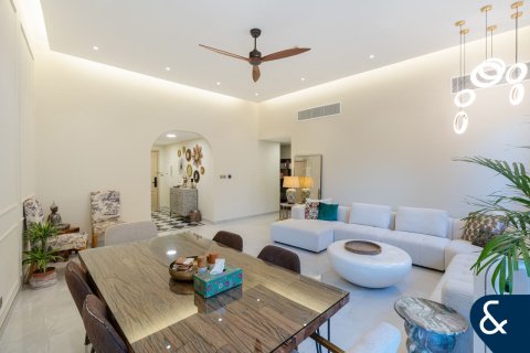 דירה למכירה ב Motor City, Dubai, איחוד האמירויות 3 חדרי שינה, 198 מ"ר, מספר 688655 - תמונה 9