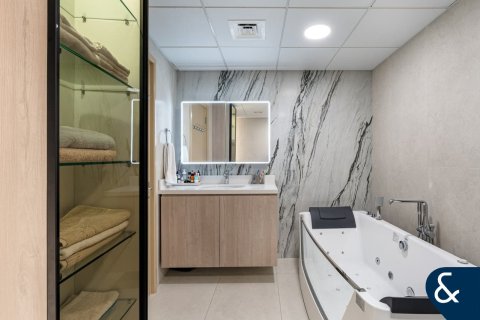 דירה למכירה ב Motor City, Dubai, איחוד האמירויות 3 חדרי שינה, 198 מ"ר, מספר 688655 - תמונה 17