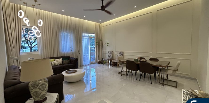 Appartement in Motor City, Dubai, VAE 3 slaapkamers, 198 vr.m. nr 688655