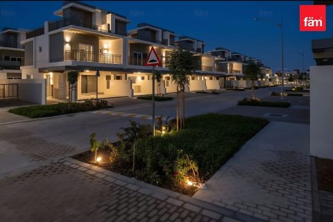 Üürile anda ridamaja asukohaga Dubai, AÜE: 3 magamistoaga, 113.9 m² Nr 710054 - pilt 9