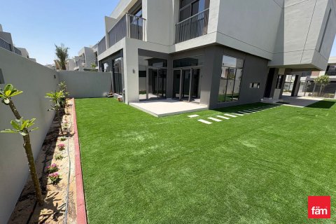 Dubai, UAE의 빌라 침실 4개, 338.6제곱미터 번호 710764