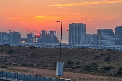Apartamento en Ras Al Khaimah, EAU 1 dormitorio, 77 m² № 734616