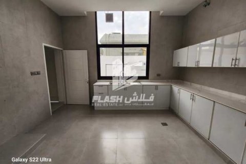 Βίλα σε Khuzam, Ras Al Khaimah, ΗΑΕ 4 υπνοδωμάτια, 636 τ.μ. Αρ. 734618 - φωτογραφία 3