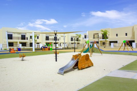 Városi lakóépület itt: Town Square, Dubai, EAE, 3 hálószoba, 204 m², azonosító: 699090 - fénykép 7