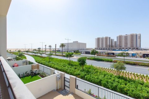 Városi lakóépület itt: Town Square, Dubai, EAE, 3 hálószoba, 204 m², azonosító: 699090 - fénykép 10