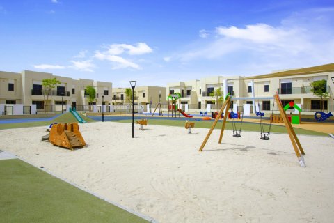 Városi lakóépület itt: Town Square, Dubai, EAE, 3 hálószoba, 204 m², azonosító: 699090 - fénykép 3