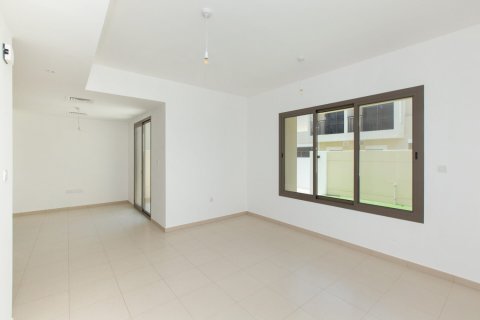 Városi lakóépület itt: Town Square, Dubai, EAE, 3 hálószoba, 187 m², azonosító: 699092 - fénykép 15