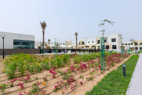 Városi lakóépület itt: Town Square, Dubai, EAE, 3 hálószoba, 187 m², azonosító: 699092 - fénykép 4