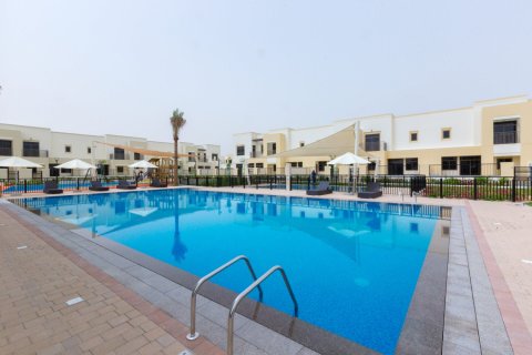 Városi lakóépület itt: Town Square, Dubai, EAE, 3 hálószoba, 187 m², azonosító: 699092 - fénykép 13