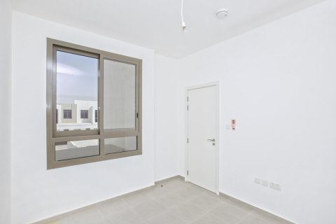 Városi lakóépület itt: Town Square, Dubai, EAE, 3 hálószoba, 188 m², azonosító: 699091 - fénykép 3