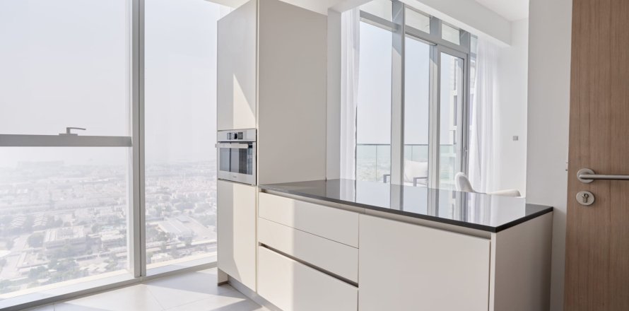 Apartment i Al Satwa, Dubai, UAE 3 soveværelser, 245 kvm № 750643