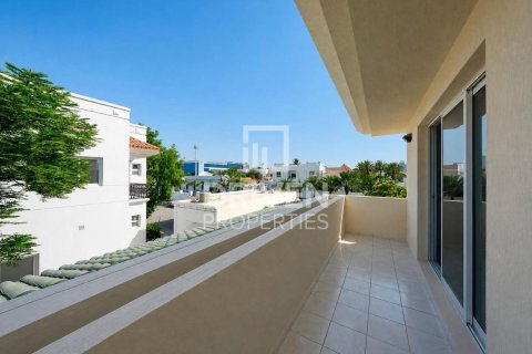 Villa à louer à Al Barsha, Dubai, EAU 5 chambres, 1394.01 m2 № 754170 - photo 24