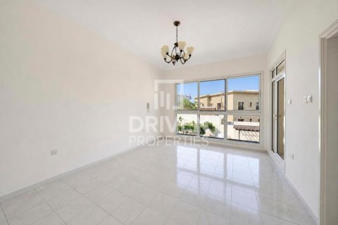 Villa à louer à Al Barsha, Dubai, EAU 5 chambres, 1394.01 m2 № 754170 - photo 8