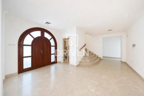 Villa à louer à Al Barsha, Dubai, EAU 5 chambres, 1394.01 m2 № 754170 - photo 4