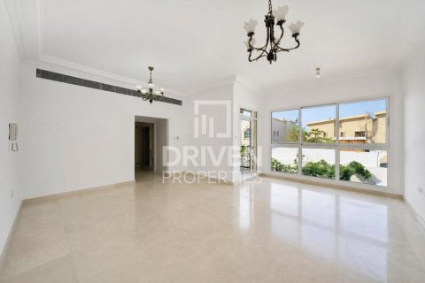 Villa à louer à Al Barsha, Dubai, EAU 5 chambres, 1394.01 m2 № 754170 - photo 12