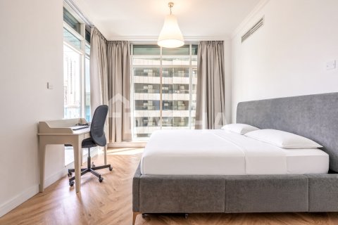 Apartment til salg i Dubai Marina, Dubai, UAE 2 soveværelser, 144 kvm № 717690 - foto 8