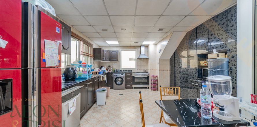 Villa en Jumeirah Village Circle, Dubai, EAU 4 dormitorios, 501 m² № 648541