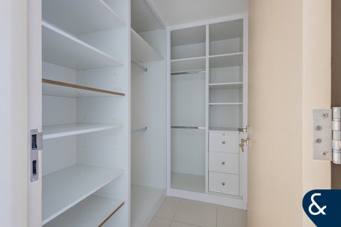 Villa sa Dubai, UAE 4 silid-tulugan, 237 sq.m. № 666314 - larawan 12