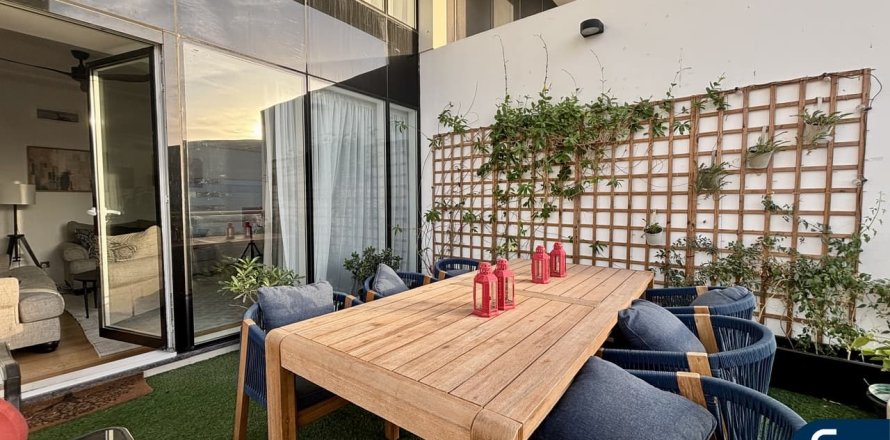 Duplex in Jumeirah Lake Towers, Dubai, UAE 5 bedrooms, 333 sq.m. № 666315