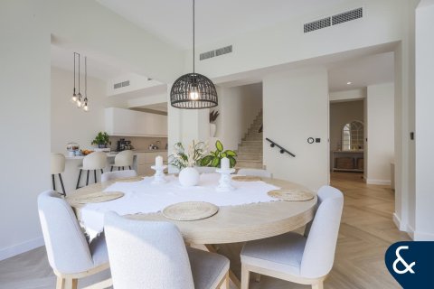 Villa till försäljning i Reem, Dubai, UAE 4 sovrum, 263 kvm Nr. 666318 - fotografi 4