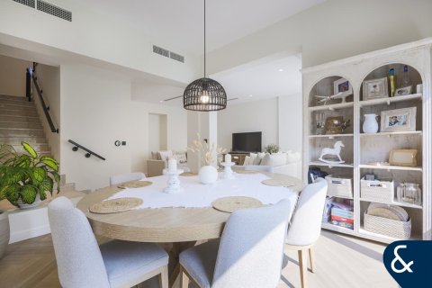 Villa till försäljning i Reem, Dubai, UAE 4 sovrum, 263 kvm Nr. 666318 - fotografi 5