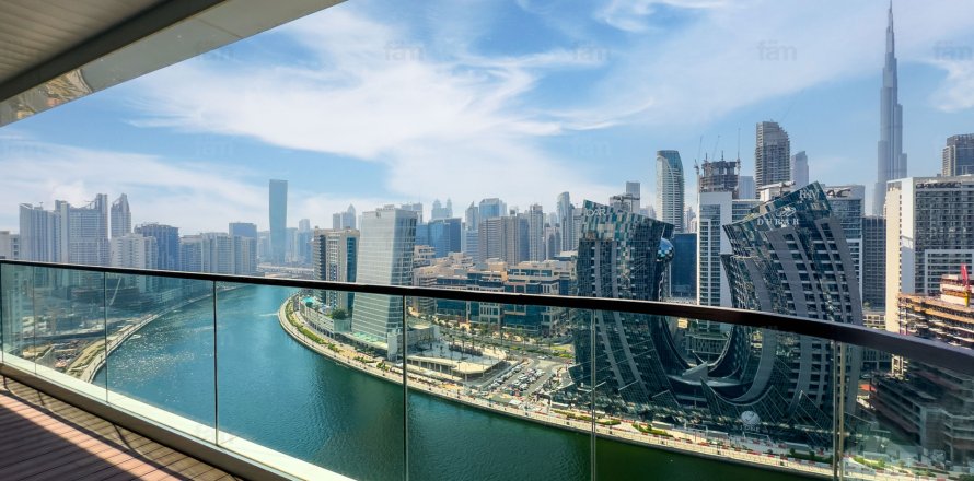 Пентхаус в Бизнес-Бэй, Дубай, ОАЭ 4 спальни, 1212.6м2 № 640395