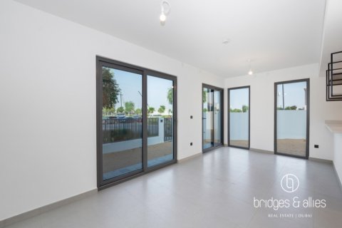 Tilal Al Ghaf, Dubai, BAE’de kiralık villa 4 yatak odası, 144 m&sup2; No 697430 - fotoğraf 2