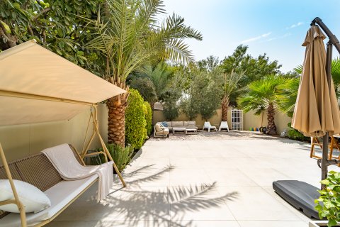 Kaupunkipientalo Dubai, Arabiemiraatit 3 makuuhuonetta, 244 m2 № 698828 - kuva 17