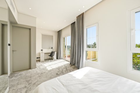 Villa in The Springs, Dubai, UAE 3 bedrooms, 163.88 sq.m. № 748957 - photo 13
