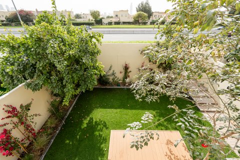 Villa in The Springs, Dubai, UAE 3 bedrooms, 163.88 sq.m. № 748957 - photo 15