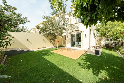 Villa in The Springs, Dubai, UAE 3 bedrooms, 163.88 sq.m. № 748957 - photo 9