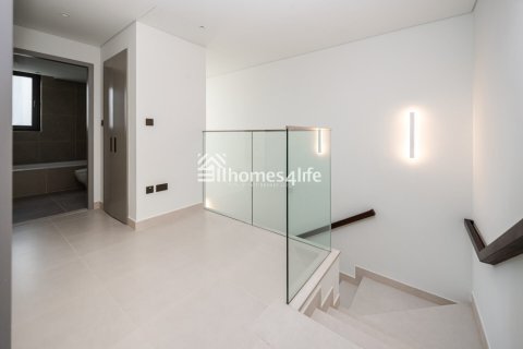 Villa à louer à Tilal Al Ghaf, Dubai, EAU 3 chambres, 140 m2 № 699114 - photo 1