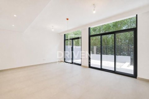 Radový dom v Mudon, Dubai, SAE 3 spálne, 168.62 m2 č. 754252
