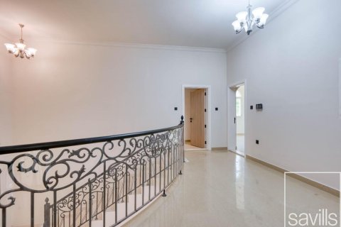 Villa in Umm Suqeim, Dubai, UAE 5 bedrooms, 1848.03 sq.m. № 747860 - photo 6