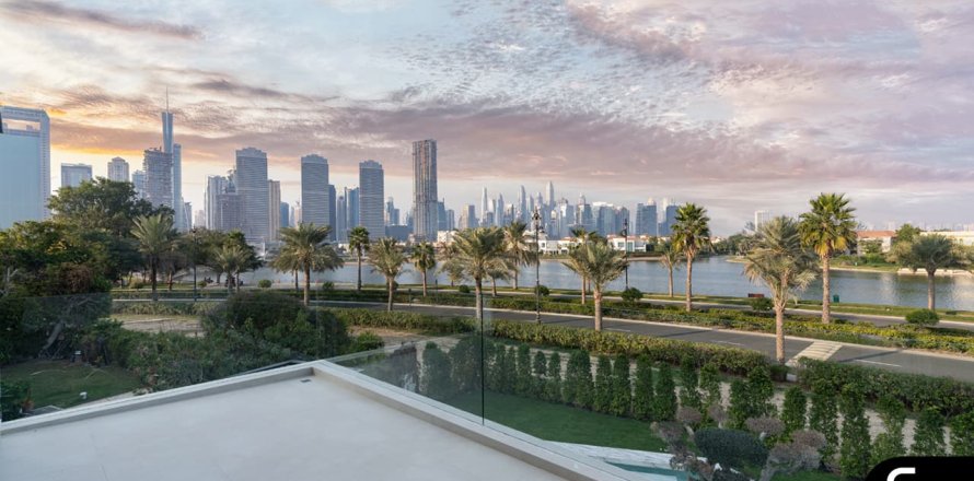 Villa en Jumeirah Islands, Dubai, EAU 5 dormitorios, 548 m² № 685049