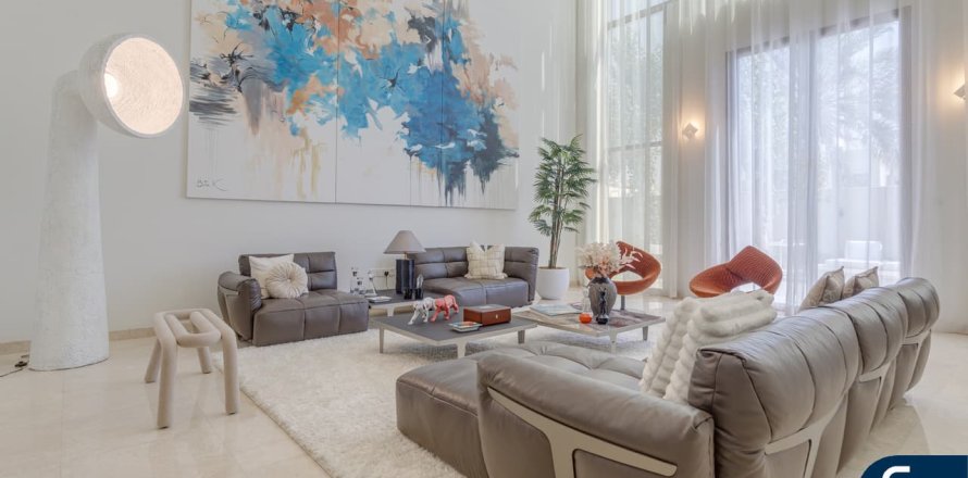 Vilë në Meydan, Dubai, Emiratet e Bashkuara Arabe 5 dhoma gjumi, 697 m2. № 685053