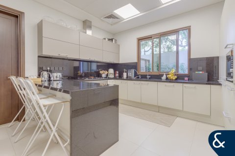 Vilë në Meydan, Dubai, Emiratet e Bashkuara Arabe 5 dhoma gjumi, 697 m2. № 685053 - Foto 10