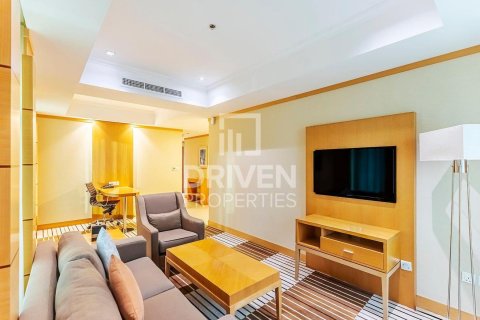 Wohnung in Sheikh Zayed Road, Dubai, VAE: 2 Schlafzimmer, 43.85 m2 Nr. 745669